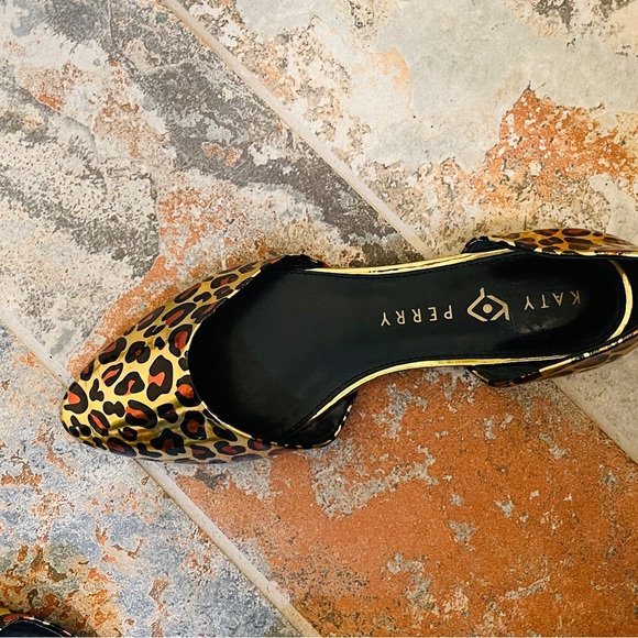 🐆Fabulous Gold Metallic Leopard Katy Perry D’Orsay Style Flats! - Picture 7 of 13